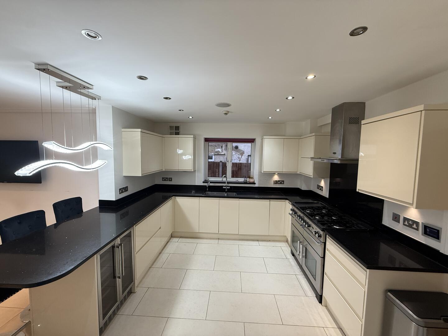4 bed property in Fairfield Approach, Staines-Upon-Thames